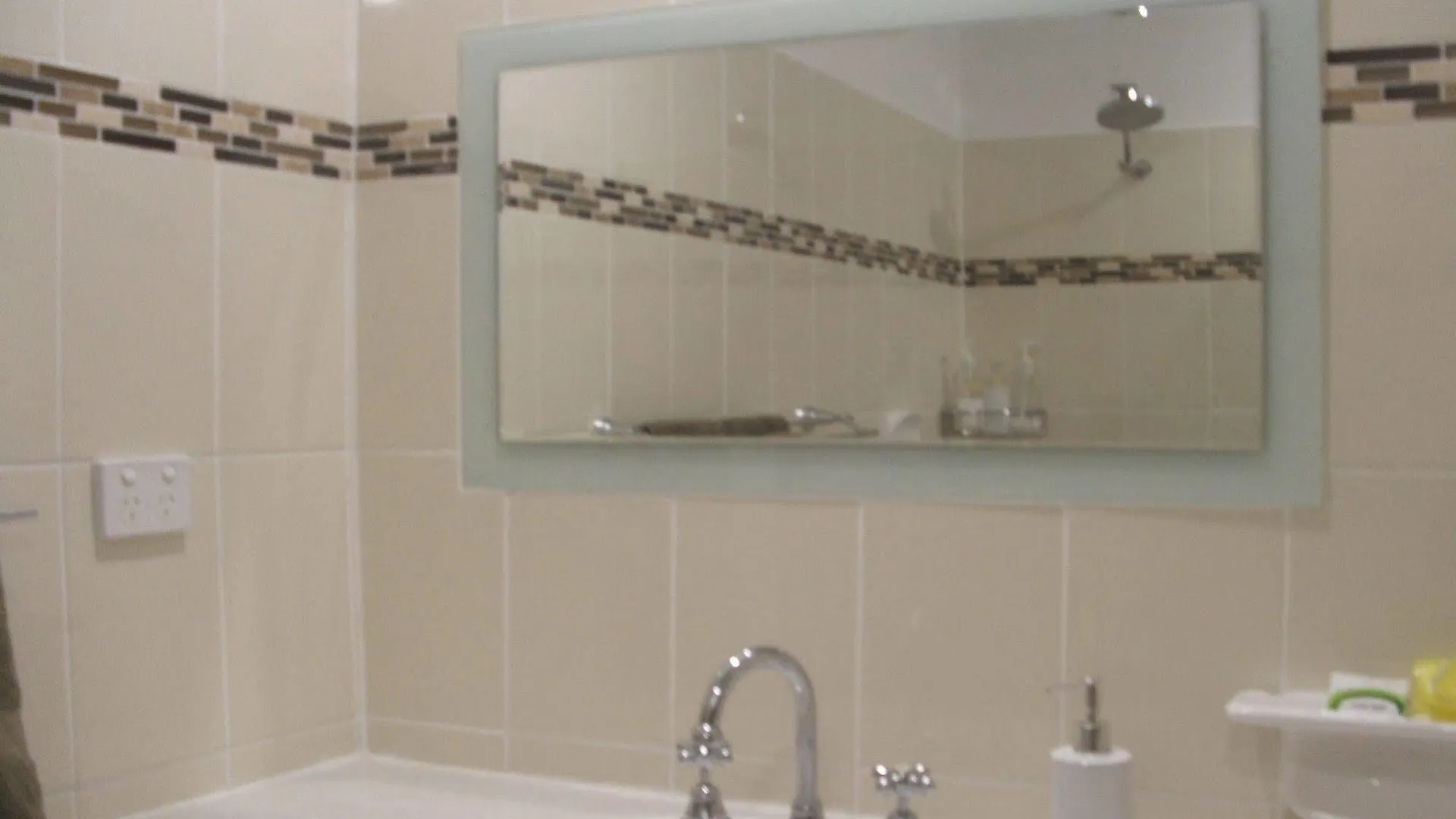 *** Bed & Breakfast Rumbalara Bed And Breakfast Gold Coast Australia